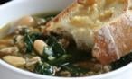 طريقة عمل شوربة السبانخ والفاصوليا البيضاء